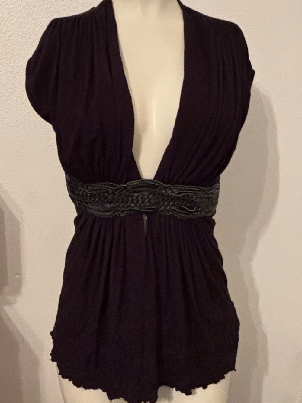 Sky Black Plunging V-Neck Women's Top with Braided Waist M